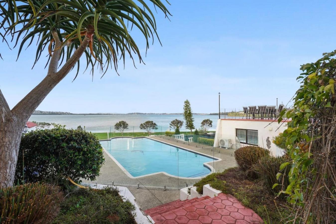 Magnificent Beachfront Mansion - Pool - Fireplace Auckland Dış mekan fotoğraf