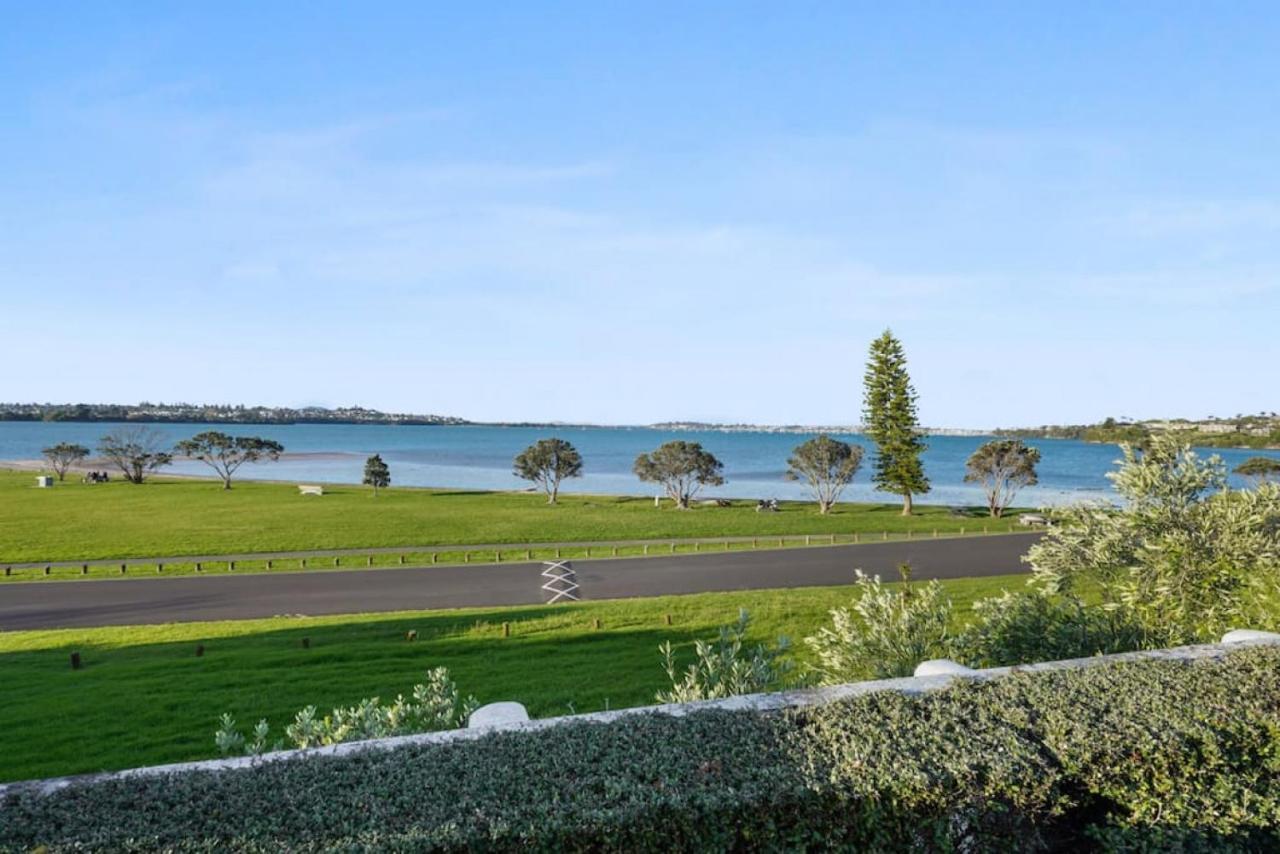 Magnificent Beachfront Mansion - Pool - Fireplace Auckland Dış mekan fotoğraf